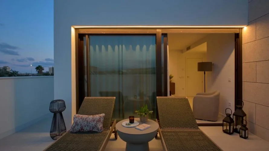 Apartamento de 4 dormitorios en Alicante, España No. 2472 № 14