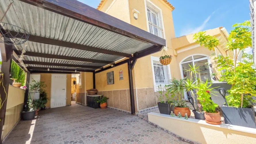 Apartamento de 70m² en Los Balcones, España No. 2473 № 15