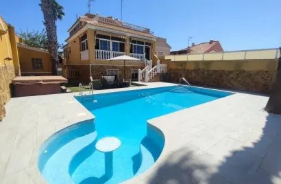 Apartamento de 283m² en Torrevieja, España No. 1972