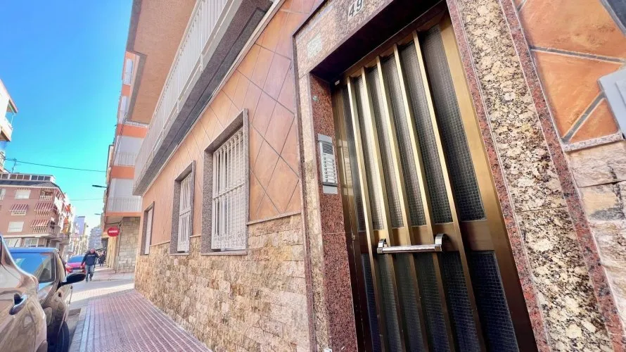 Apartamento de 1 dormitorio en Santa Pola, España No. 2277 № 1