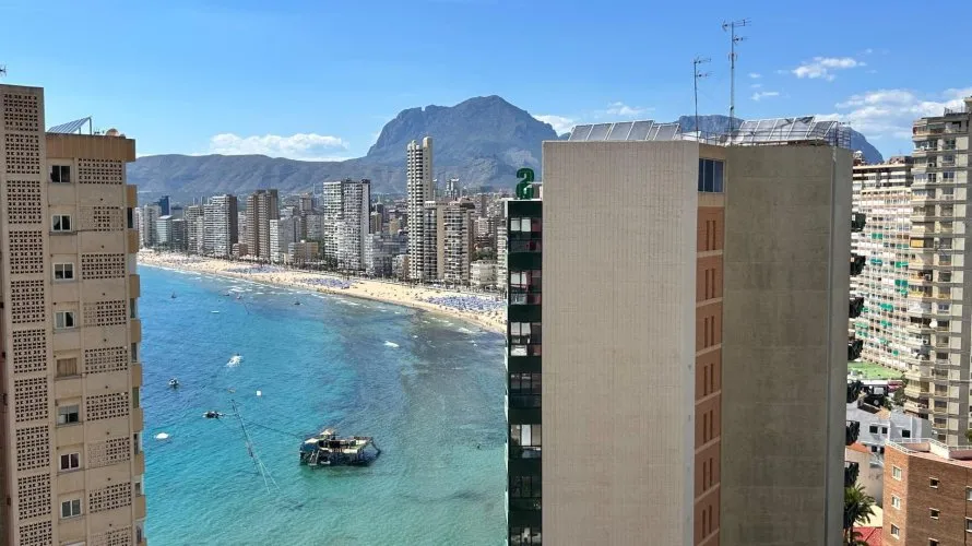 Apartamento de 1 dormitorio en Benidorm, España No. 2452 № 18