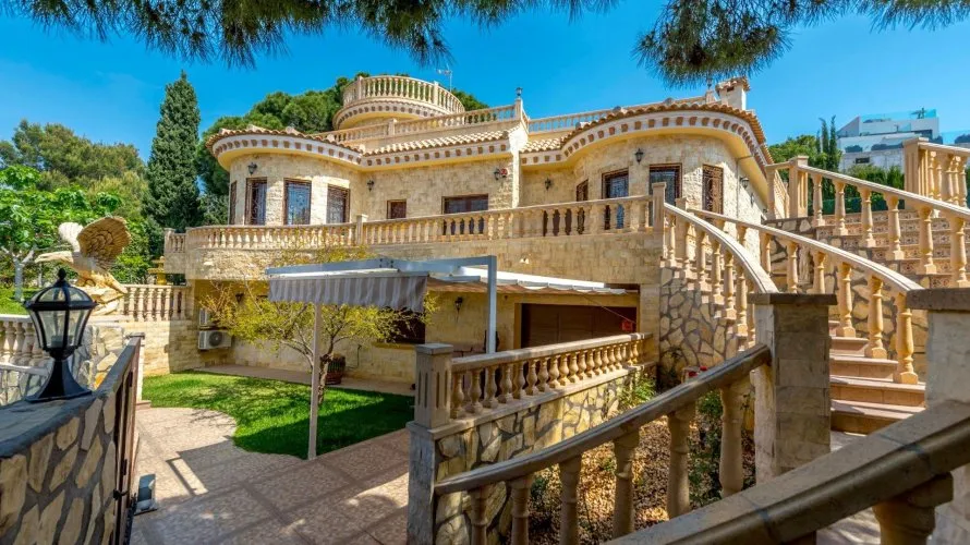 Villa de 4 dormitorios en Campoamor, España No. 2646 № 2