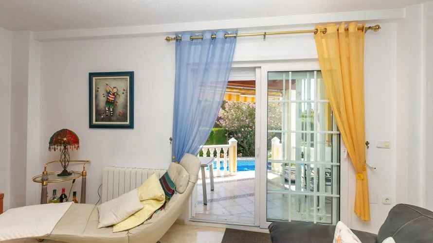 Villa de 194m² en Alicante, España No. 2667 № 4