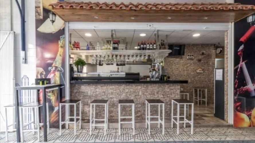 Propiedad comercial de 72m² en Alicante, España No. 2053 № 7