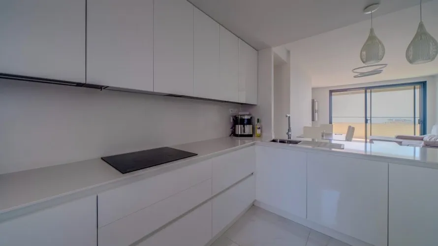 Apartamento de 2 dormitorios en Benidorm, España No. 2521 № 10