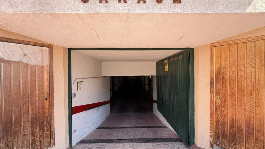 Propiedad comercial de 2800m² en Torrevieja, España No. 2675 № 25