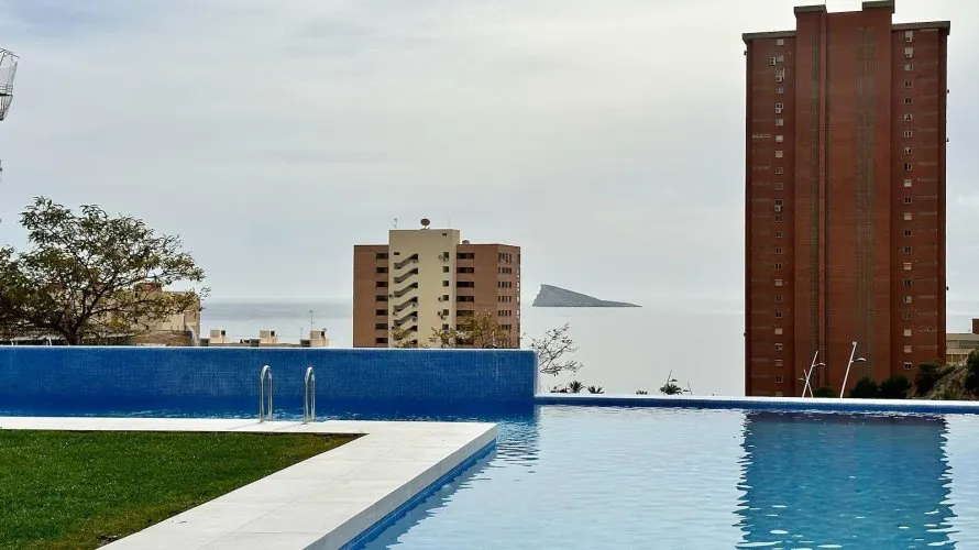 Apartamento de 2 dormitorios en Benidorm, España No. 1878 № 26