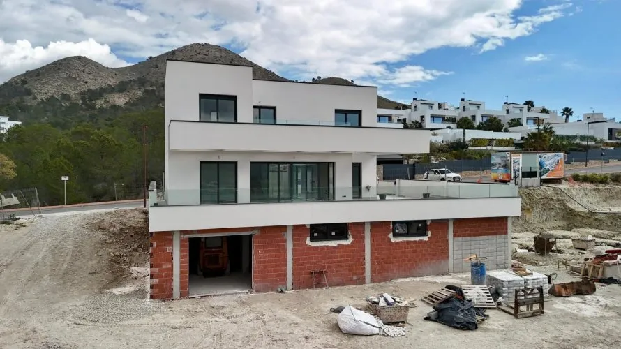 Villa de 3 dormitorios en Finestrat, España No. 2325 № 8