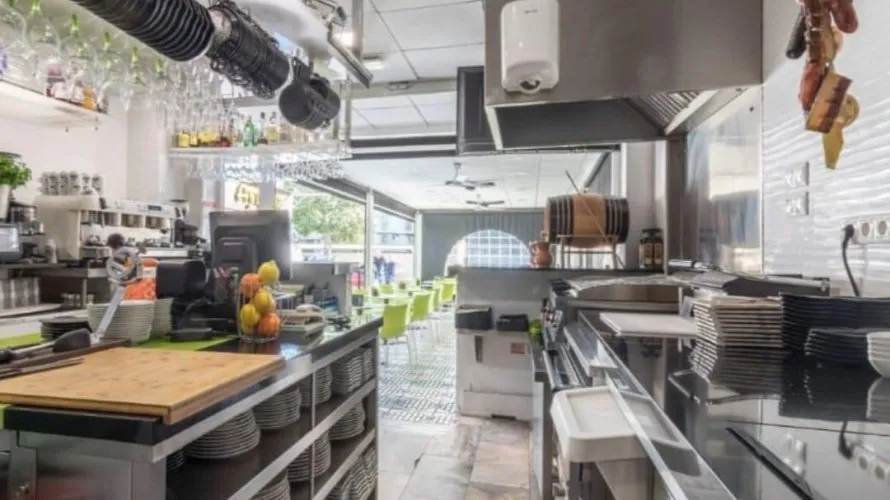 Propiedad comercial de 72m² en Alicante, España No. 2053 № 1