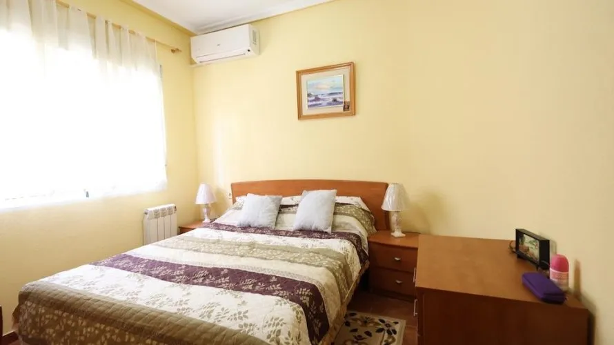 Apartamento de 4 dormitorios en Playa Flamenca II, España No. 1982 № 5