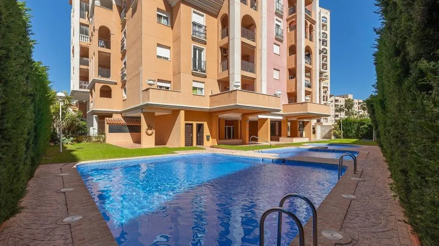 Apartamento de 2 dormitorios en Torrevieja, España No. 2357 № 24