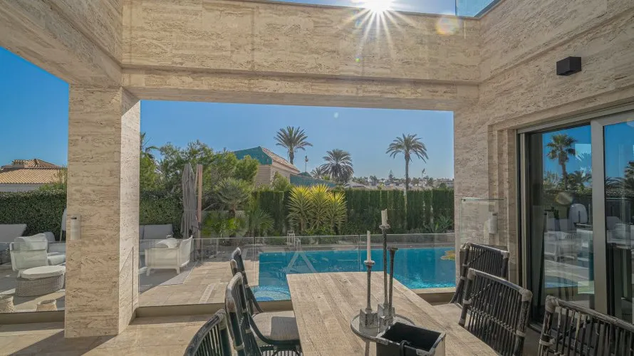 Villa de 442m² en La Zenia, España No. 2333 № 28