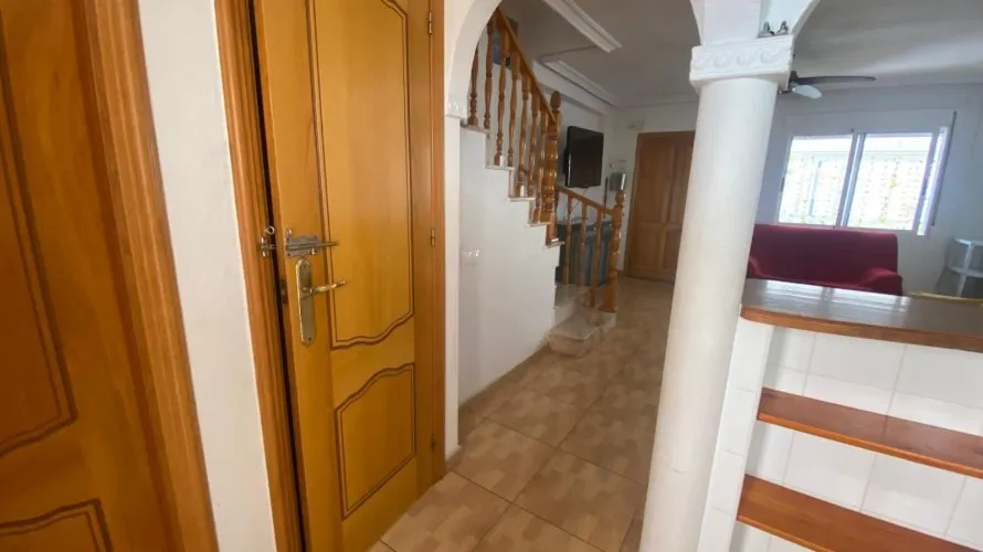 Сasa de 3 dormitorios en Torrevieja, España No. 2407 № 18