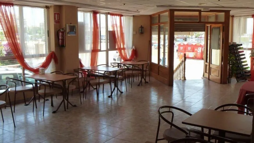Propiedad comercial de 400m² en Torrevieja, España No. 1918 № 6