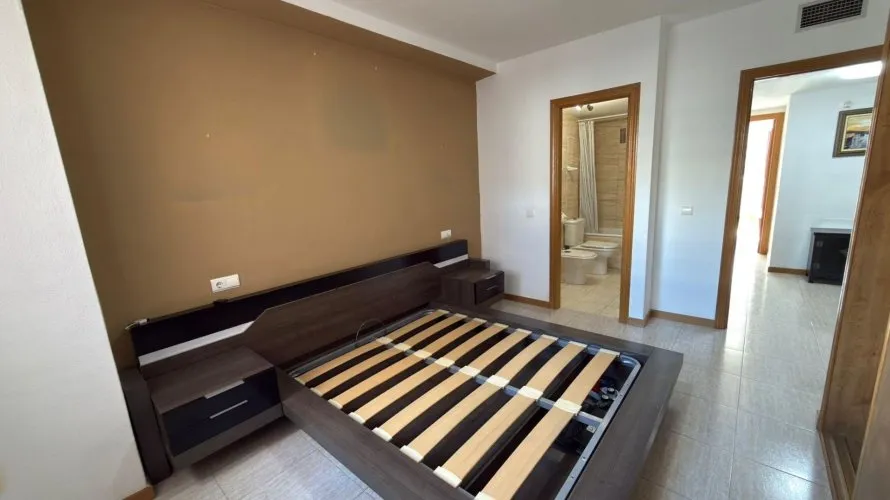 Apartamento de 2 dormitorios en Villajoyosa, España No. 2371 № 3