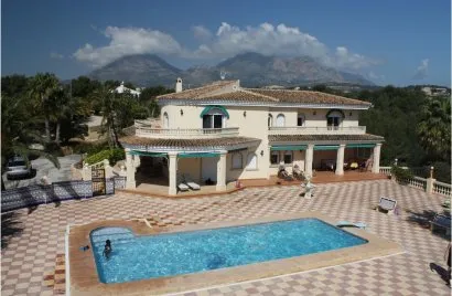 Villa de 5 dormitorios en L'Alfàs del Pi, España No. 1829