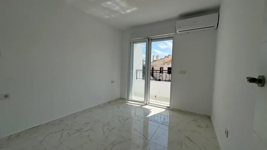 Сasa de 3 dormitorios en Torrevieja, España No. 2128 № 4