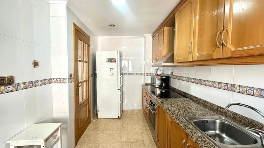Apartamento de 4 dormitorios en Torrevieja, España No. 2103 № 8