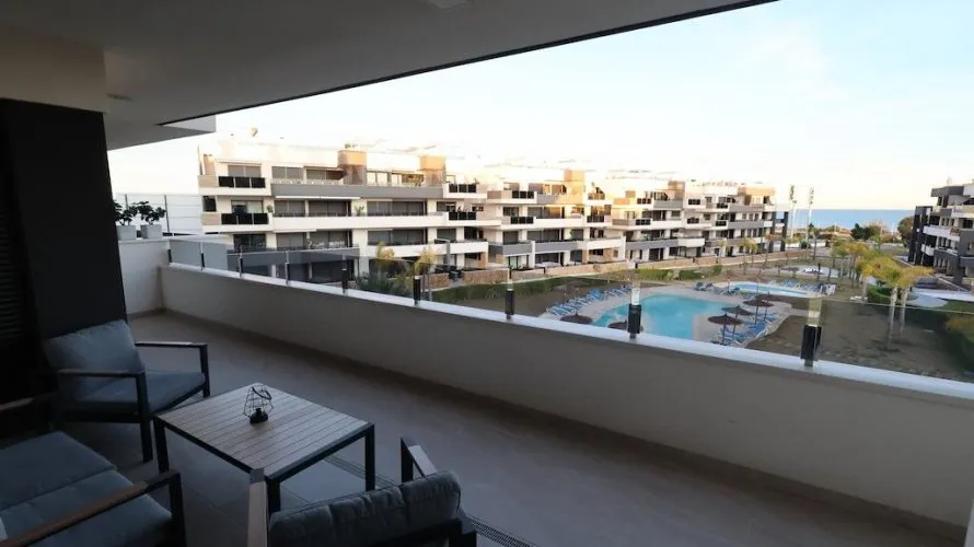 Apartamento de 2 dormitorios en Torrevieja, España No. 2596 № 22