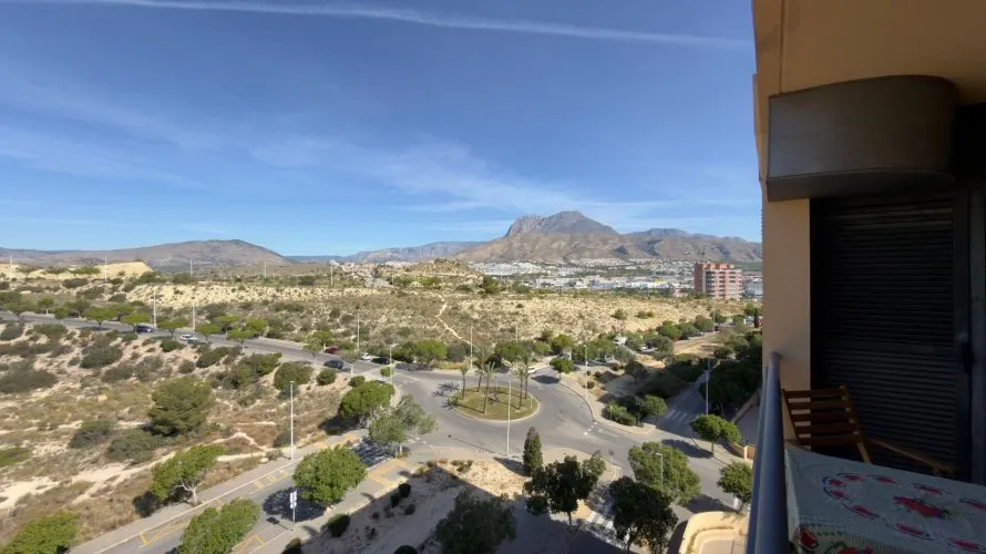 Apartamento de 2 dormitorios en Finestrat, España No. 2631 № 27