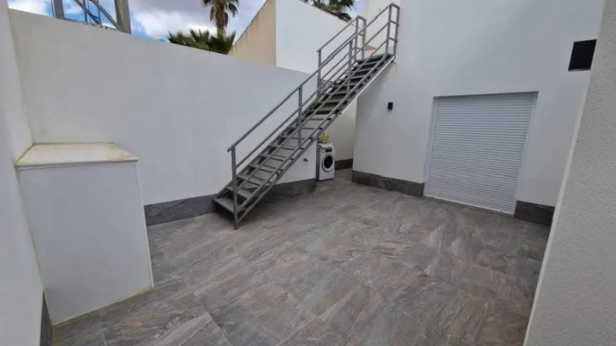 Villa de 3 dormitorios en Avileses, España No. 2625 № 1