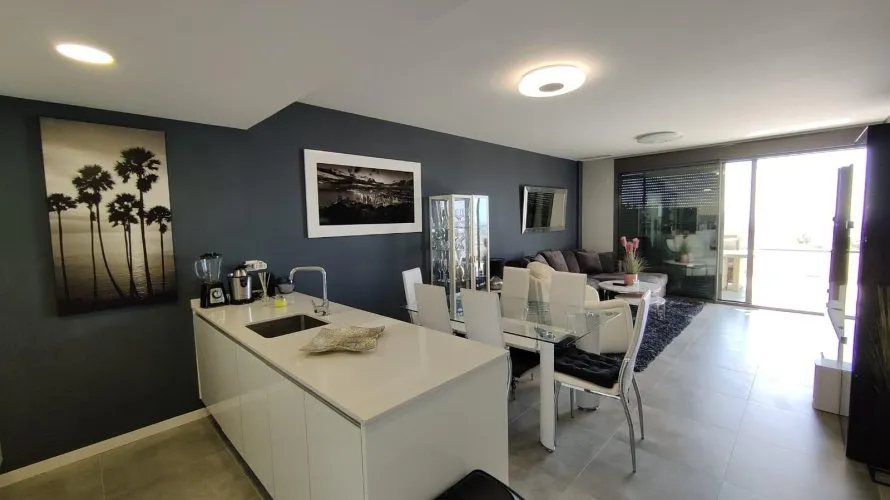 Apartamento de 2 dormitorios en Finestrat, España No. 1800 № 2