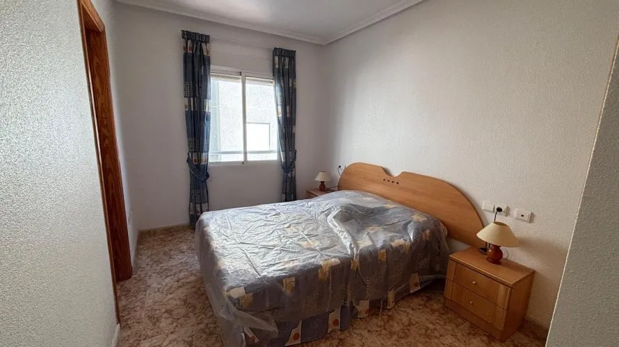 Apartamento de 1 dormitorio en Torrevieja, España No. 1561 № 3
