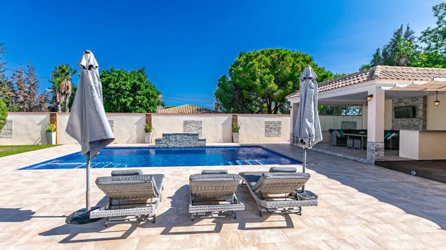 Villa de 344m² en Alicante, España No. 2338 № 1