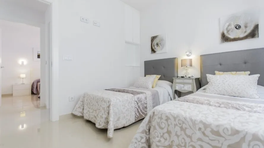 Villa de 4 dormitorios en San Miguel de Salinas, España No. 1690 № 11