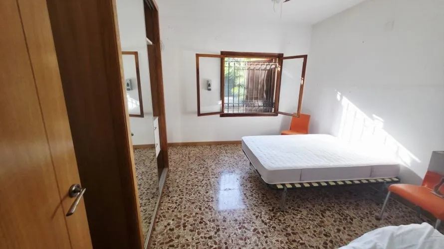 Apartamento de 5 dormitorios en Alicante, España No. 2196 № 4