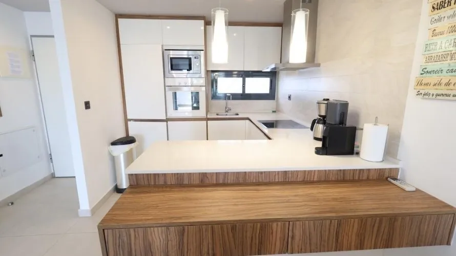 Bungalow de 2 dormitorios en Guardamar del Segura, España No. 2679 № 2