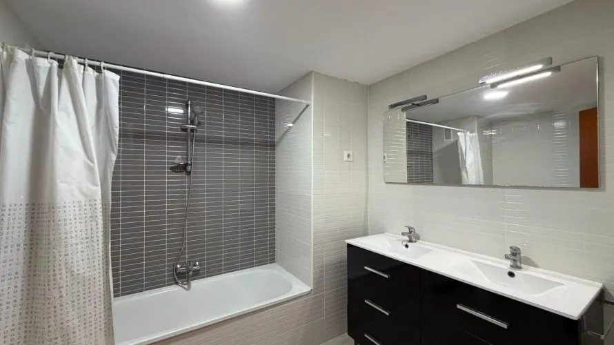 Apartamento de 4 dormitorios en Torrevieja, España No. 2294 № 26
