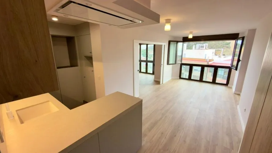 Apartamento de 3 dormitorios en Alicante, España No. 1537