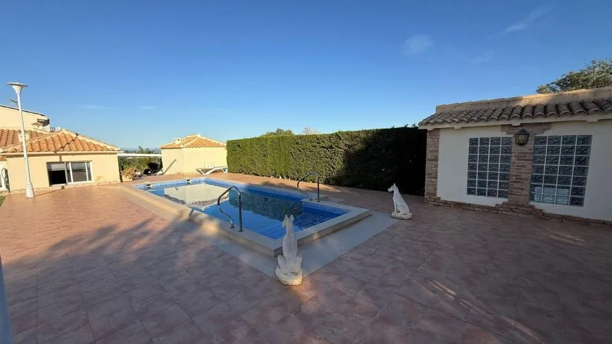 Villa de 4 dormitorios en Villamartin, España No. 2373 № 28