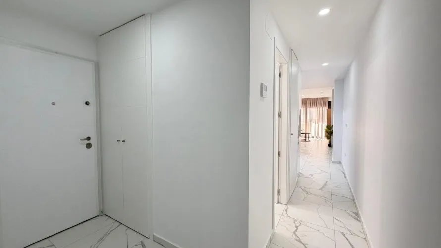 Apartamento de 2 dormitorios en Torrevieja, España No. 2273 № 24