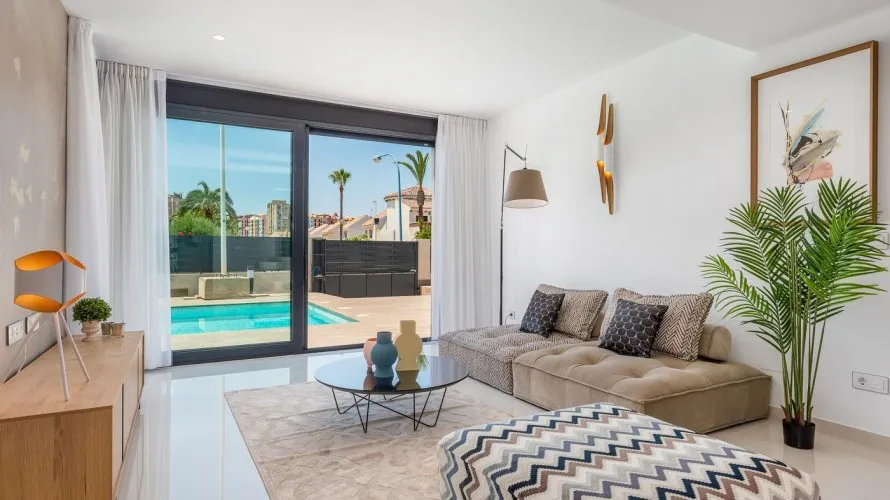 Villa de 3 dormitorios en Playa Honda, España No. 1958