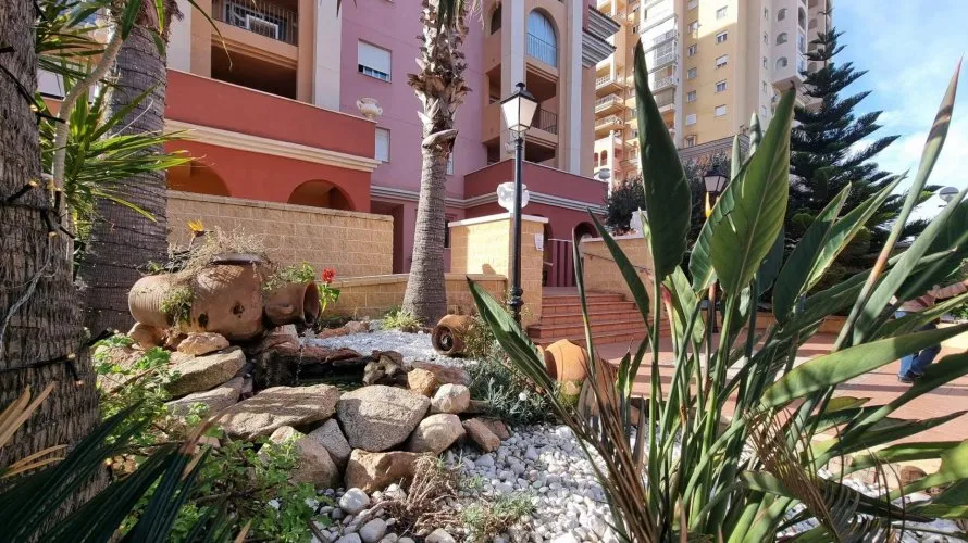 Apartamento de 2 dormitorios en Torrevieja, España No. 1540