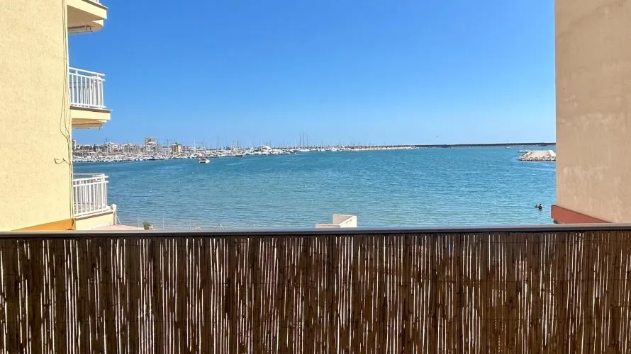 Apartamento de 2 dormitorios en Torrevieja, España No. 1515