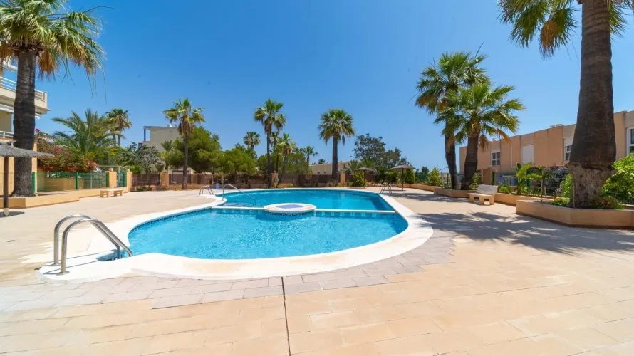 Сasa de 3 dormitorios en Campoamor, España No. 2682 № 2