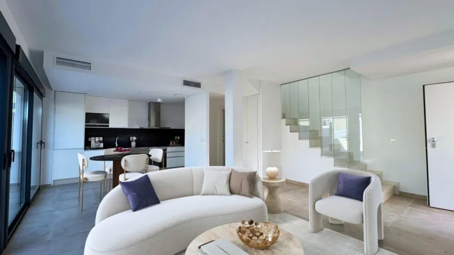 Apartamento de 4 dormitorios en Gran Alacant, España No. 2723 № 3