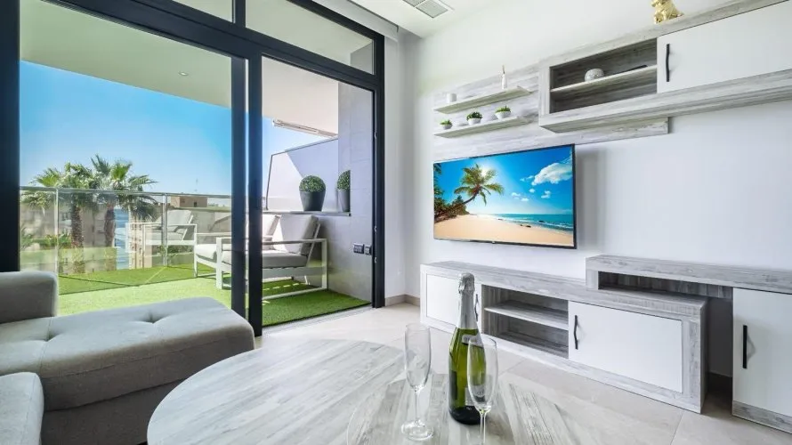 Apartamento de 2 dormitorios en Benidorm, España No. 1560 № 14