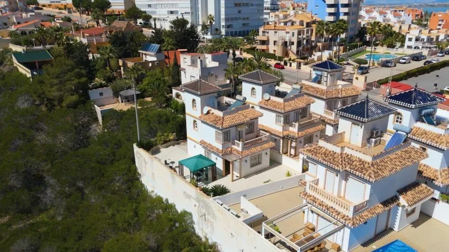 Сasa de 3 dormitorios en La Mata, España No. 1544 № 4