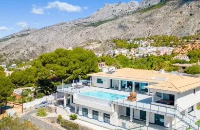 Villa de 5 dormitorios en Zona Altea Hills, España No. 2437