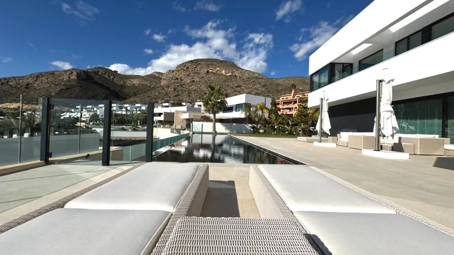 Villa de 691m² en Finestrat, España No. 2060 № 28