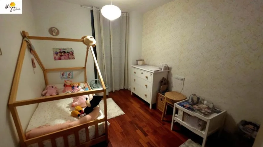Apartamento de 3 dormitorios en Alicante, España No. 2610