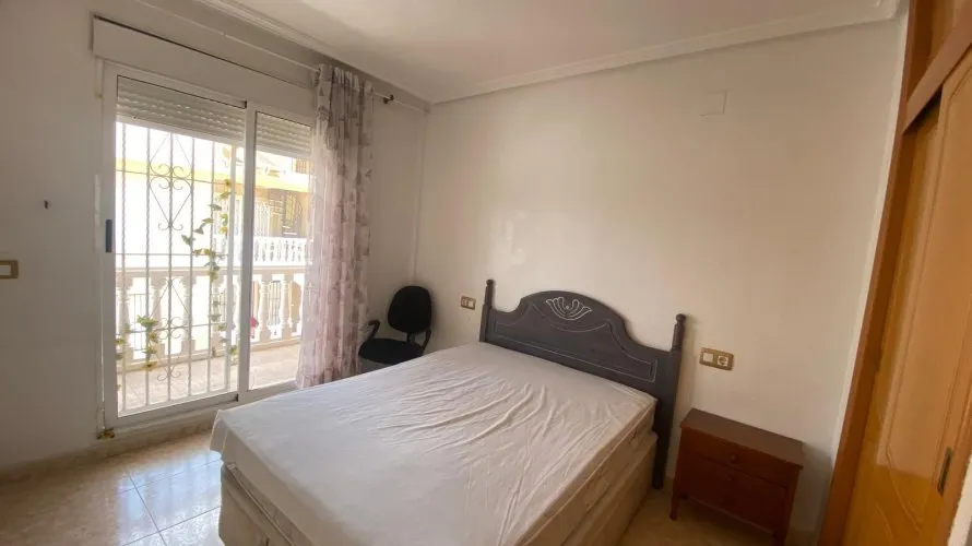Сasa de 3 dormitorios en Torrevieja, España No. 2407 № 11