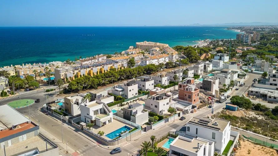 Villa de 3 dormitorios en Campoamor, España No. 1965 № 10