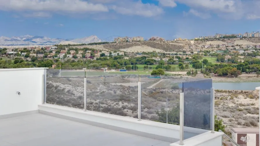 Apartamento de 3 dormitorios en Mutxamel, España No. 2200 № 1