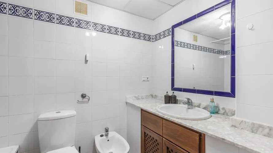Apartamento de 2 dormitorios en Torrevieja, España No. 2357 № 18