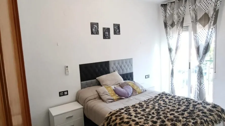 Сasa de 4 dormitorios en Torrevieja, España No. 2416 № 23